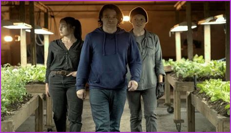 Fear the Walking Dead theory: Dakota is playing Teddy and plans to bring him down